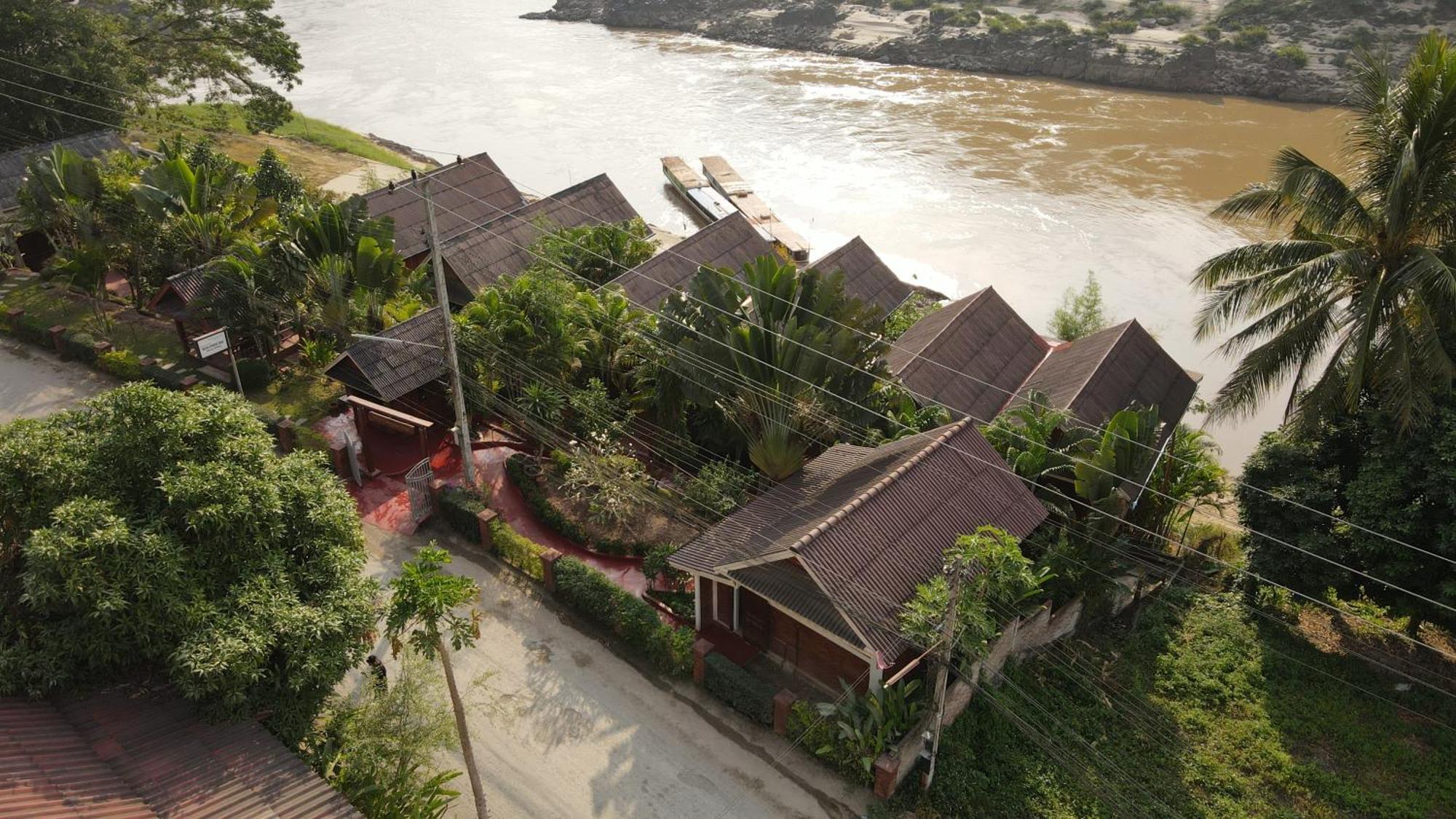 Mekong Riverside Lodge Muang Pakbèng Exteriér fotografie
